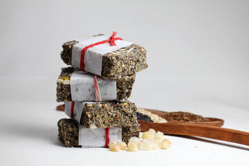 Instant Energy bar made with sesame seeds,flex seeds,jaggery and desi ghee.