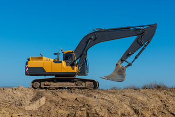 Fototapeta na wymiar crawler construction machinery excavator