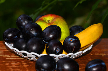 red and black currant