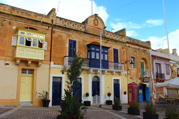 Fototapeta na wymiar La ville cotière de Marsaxlokk à Malte