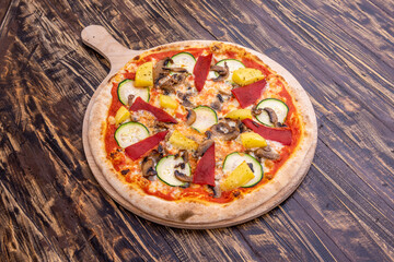 Vegetable pizza with seasonal vegetables