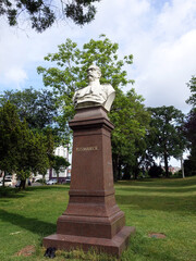 Obraz premium Bismarck-Denkmal im Bismarckplatz-Park