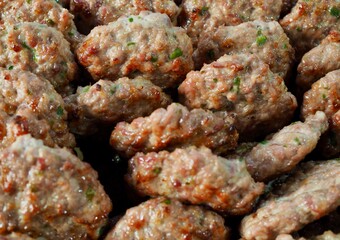 소고기와 채소를 섞어 만든 함박스테이크 
