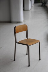 学校の椅子