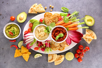 raw vegetable and dipping sauce