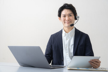 ヘッドセット　男性