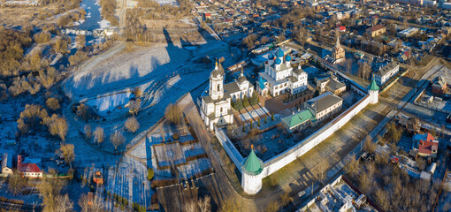 Fototapeta premium Panoramic aerial view of Vysotsky Zachatievsky (Immaculate Conception) monastery at sunny winter day. Serpukhov, Moscow Oblast, Russia.