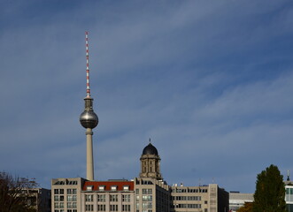 Fototapeta na wymiar Panorama von Berlin Mitte