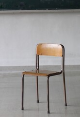 学校の椅子