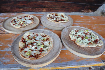 perfectly cooked diy tarte flambée