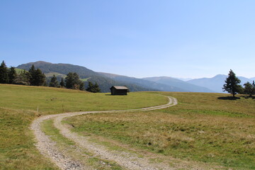 Hiking in L&uuml;sen (L&uuml;snertal, South Tyrol)