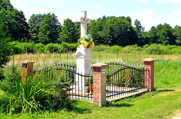 Zabytki, Natura, Religia, Kapliczki, Kości&oacute;łki