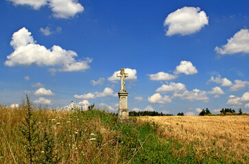 Zabytki, Natura, Religia, Kapliczki, Kościółki © woodyd