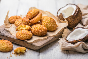 Gluten free millet cookies with coconut flakes. Cocosanki - poland cookies