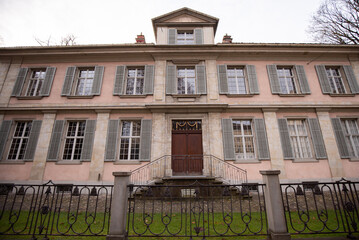 Fototapeta premium Eingang pinker Villa