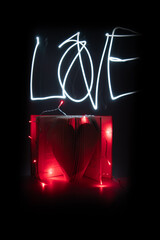 Symbolbild Liebe Buchseiten in Herzform