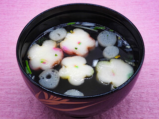 梅麩ののったお吸い物