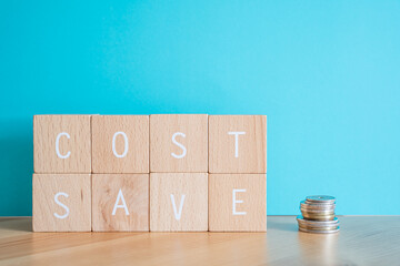 COST SAVE; 8個の積み木ブロックで作ったCOST...