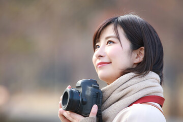 Fototapeta premium 写真を撮る女性
