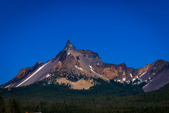 Mt Thielsen in summer time, Oregon