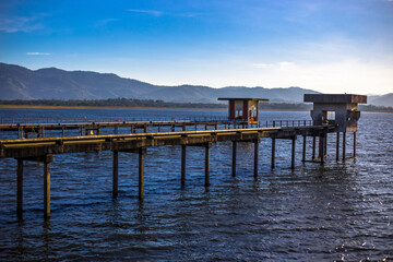 The background of the morning light, the wallpaper of the Twilight sky, the lake or the sea, is a natural beauty, seen between travel.