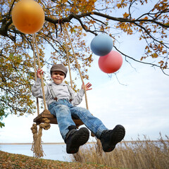 schaukeln im Herbst