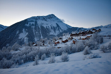Fototapeta na wymiar paysage de montagne / Savoie 