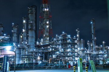 茨城県鹿嶋港の夜の工場