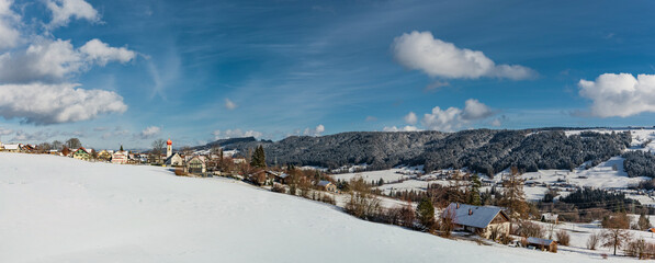 Panoramaaufnahme von Scheffau, Allgäu im winter