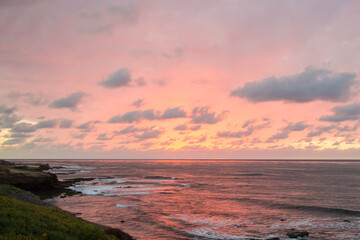 Fototapeta na wymiar Sunset Over the Sea in San Diego
