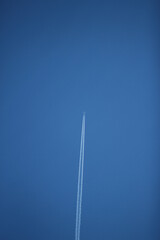 Flugzeug am Himmel