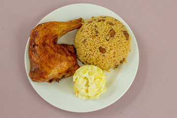 plato tipico dominicano, moro de guandules con pollo horneado y ensalada de papa, comida tropical,...