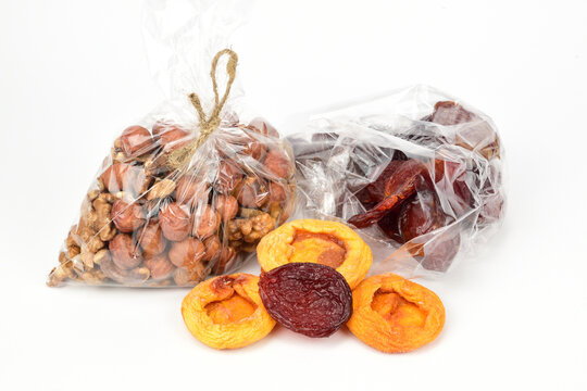 Gift Sets Of Dried Fruits In Transparent Packaging