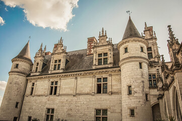 Fototapeta na wymiar Amboise Castle on the banks of the Loire