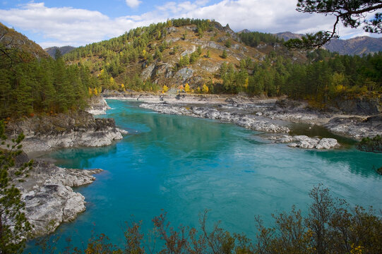 Altai - mountains and turquoise Katun in September..