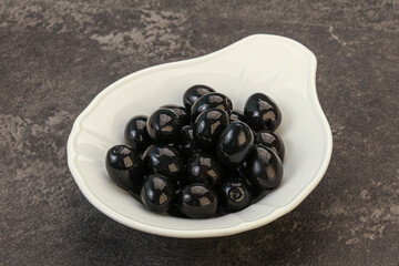 Black olives in the bowl
