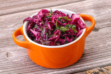 Pickled red cabbage with herbs