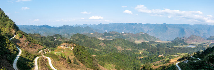 Fototapeta na wymiar Highway at the Quan Ba Heaven Gate on the famous scenic Ha Giang Loop in northern Vietnam