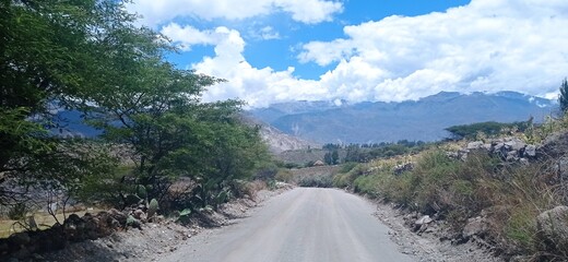 PAUSA AYACUCHO NATURALEZA CIELO AZUL