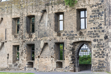 Fototapeta na wymiar Windows and entrance of the castle ruins in Andernach, Germany