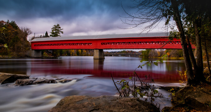 Pont rouge