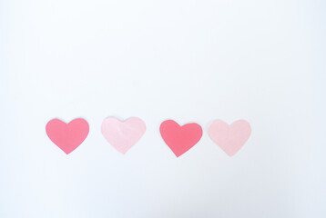 Fototapeta na wymiar pink heart on a white background