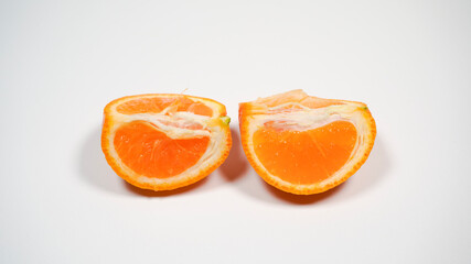 新鮮な温州みかんの断面イメージ