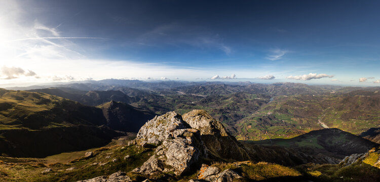Txindoki peak with the great views to all the Basque Country.