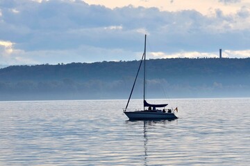 Wassersport am Bodensee, Segelboote, Segeln, Standup-Paddeling, Tretboote, Segelyacht, Hafen