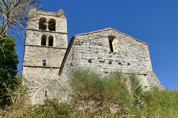 Abside et clocher carré de l’église Saint-Félix de Marsanne