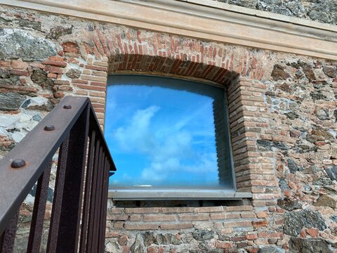 Savona, Fortezza del Priamar: reflection of the blue sky in the window