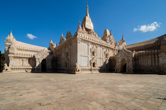 Old Stupas in Myanmar (Bruma) 