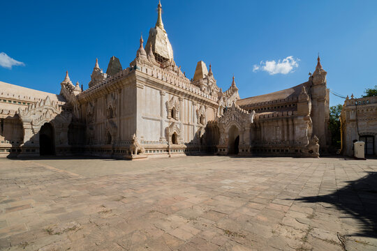 Old Stupas in Myanmar (Bruma) 