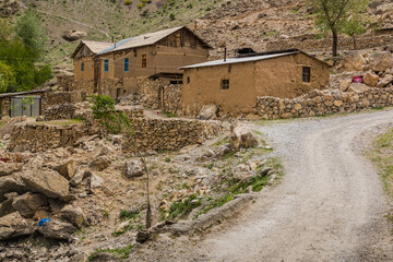 Fototapeta na wymiar Padrud village in Marguzor (Haft Kul) in Fann mountains, Tajikistan
